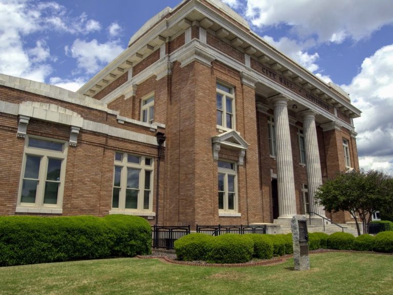 Unique Historical Tour of Broad Street In Rome, Georgia