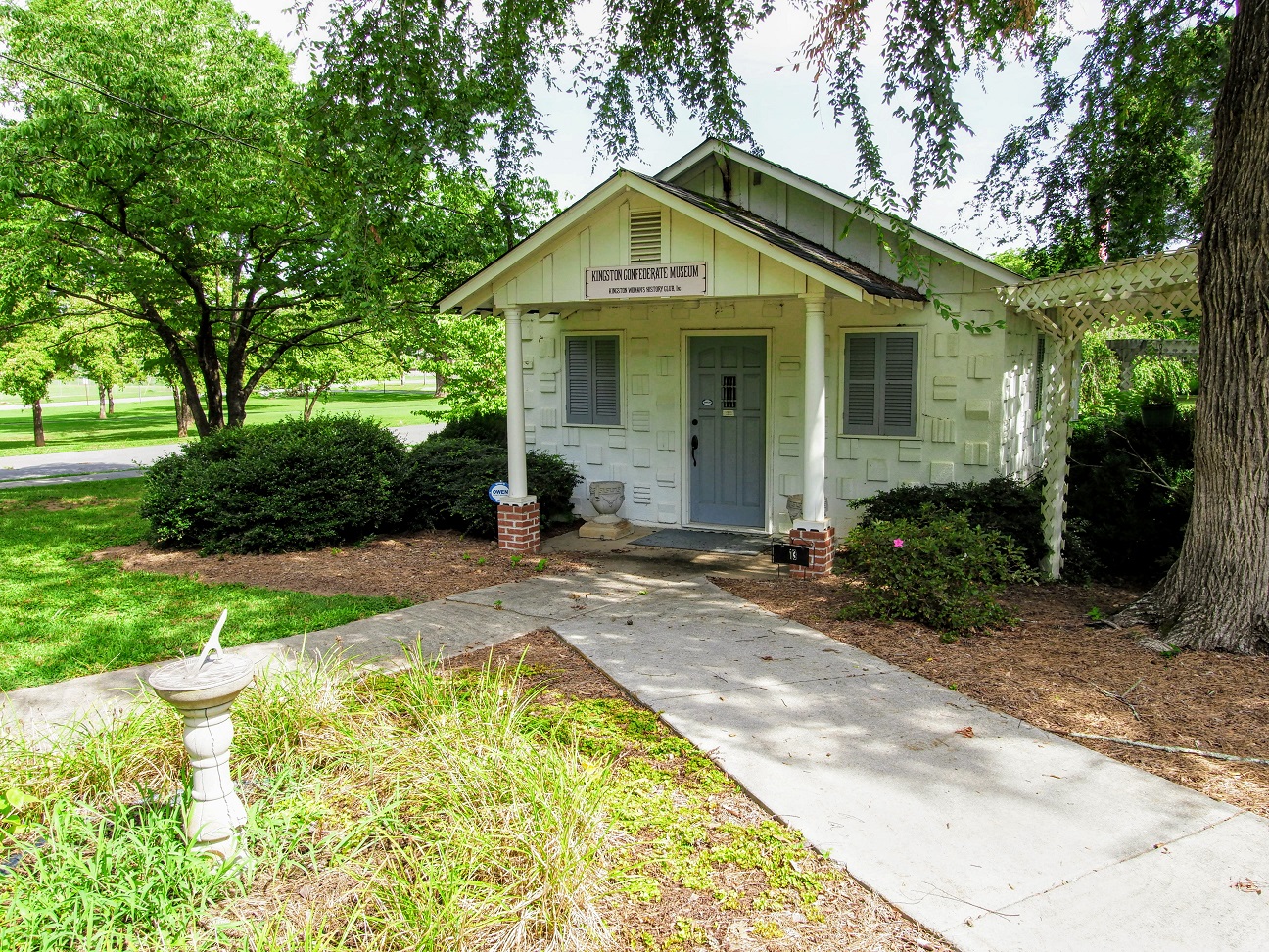 A Stroll Through History In Kingston,