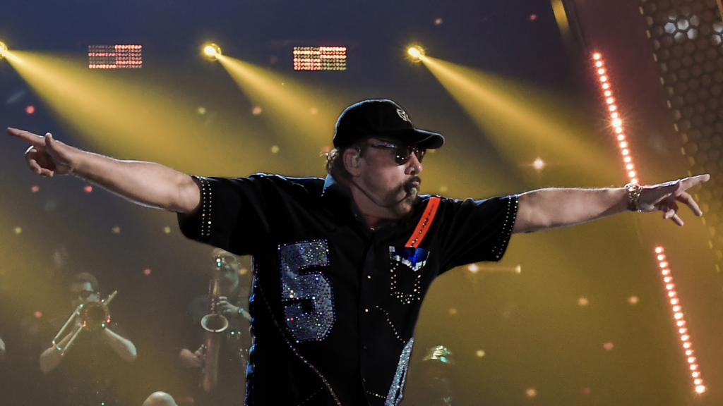 KC and the Sunshine Band: Bringing the "Dance Revolution" to Rome